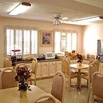 Super 8 by Wyndham El Paso Airport 