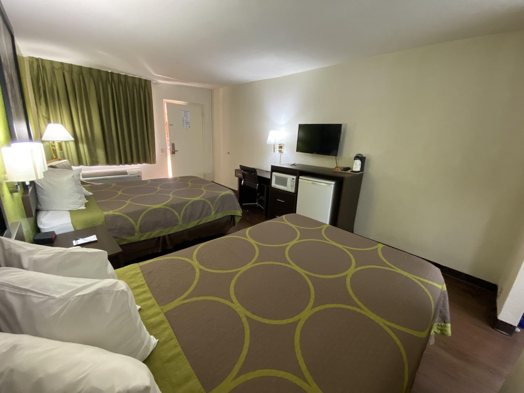 Hotel Super 8 By Wyndham Airport El Paso