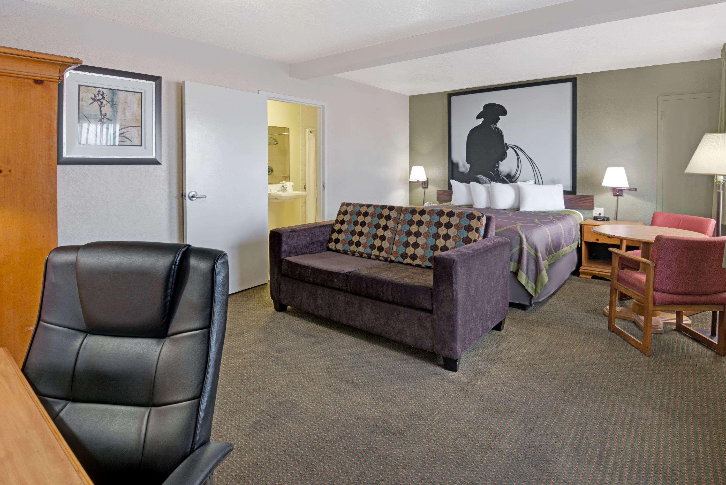 Super 8 By Wyndham Airport Hotel El Paso
