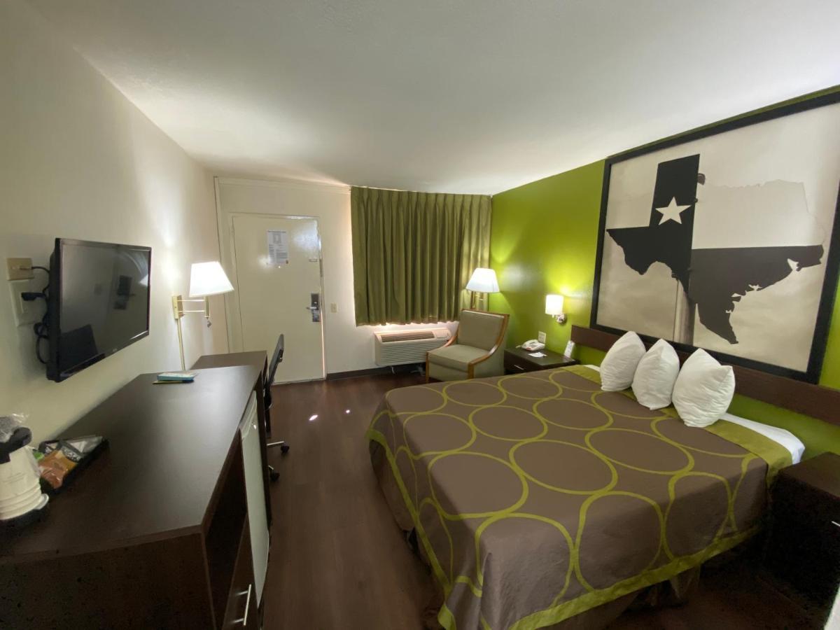 Super 8 By Wyndham Airport Hotel El Paso
